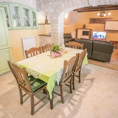 Holiday home Mendula