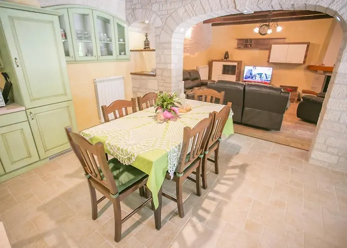 Holiday home Mendula