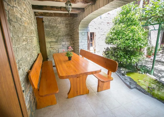 Holiday home Mendula Tinjan